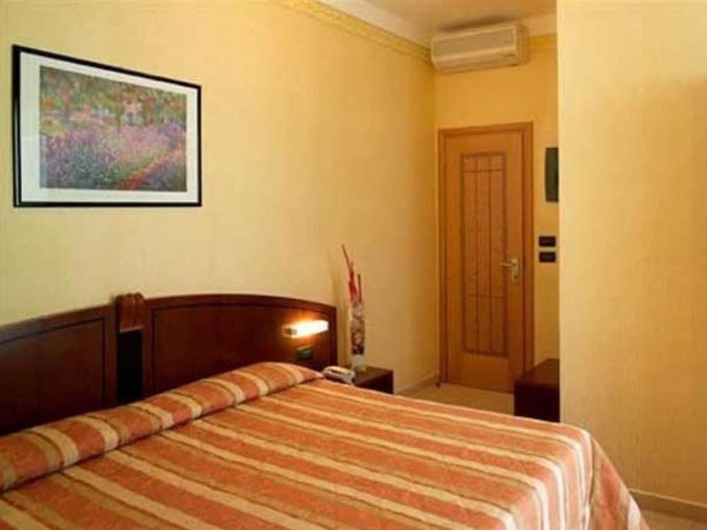 Hotel Rex Rimini Eksteriør bilde