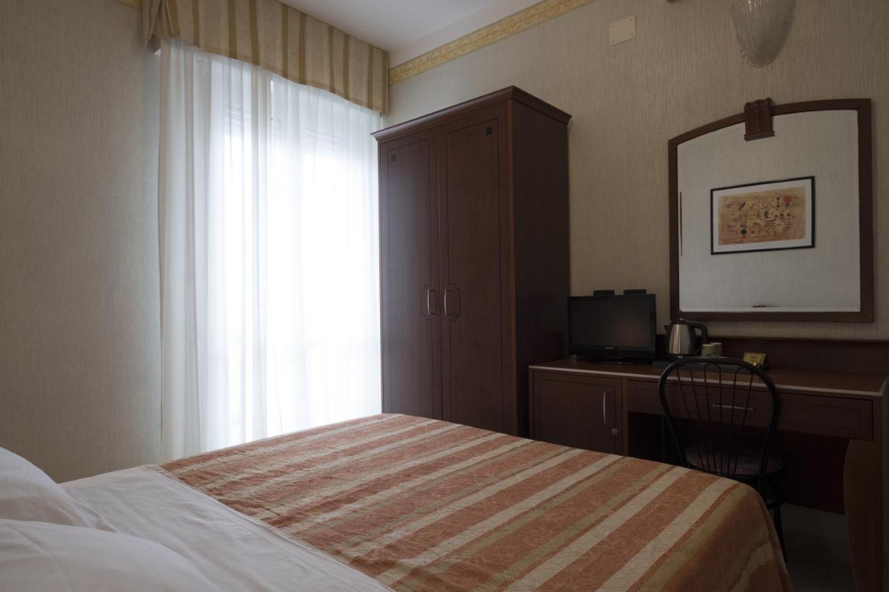 Hotel Rex Rimini Eksteriør bilde