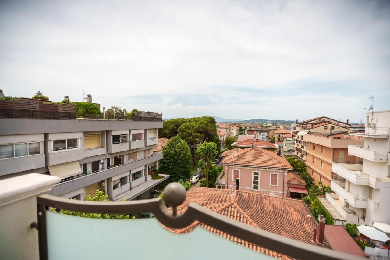 Hotel Rex Rimini Eksteriør bilde