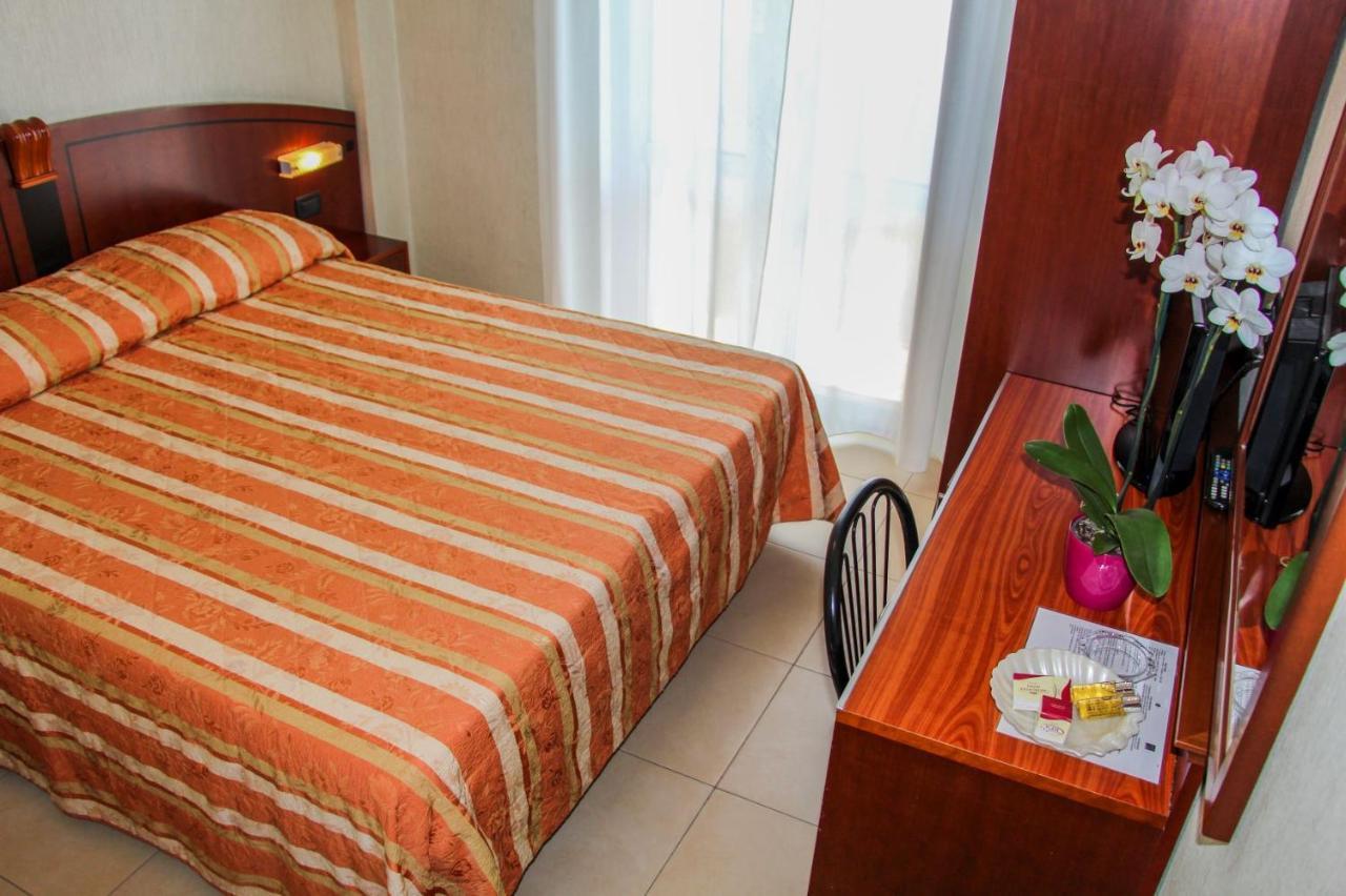 Hotel Rex Rimini Eksteriør bilde