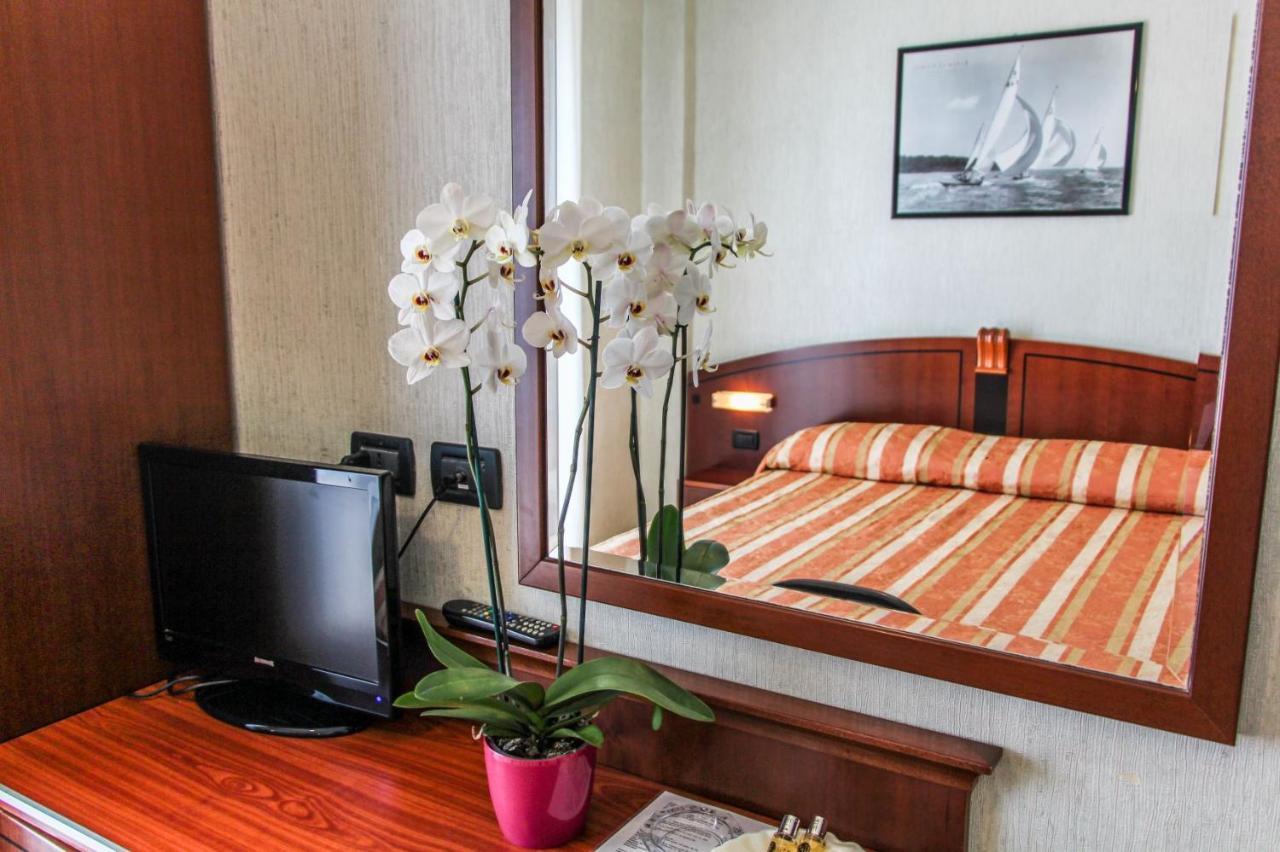 Hotel Rex Rimini Eksteriør bilde